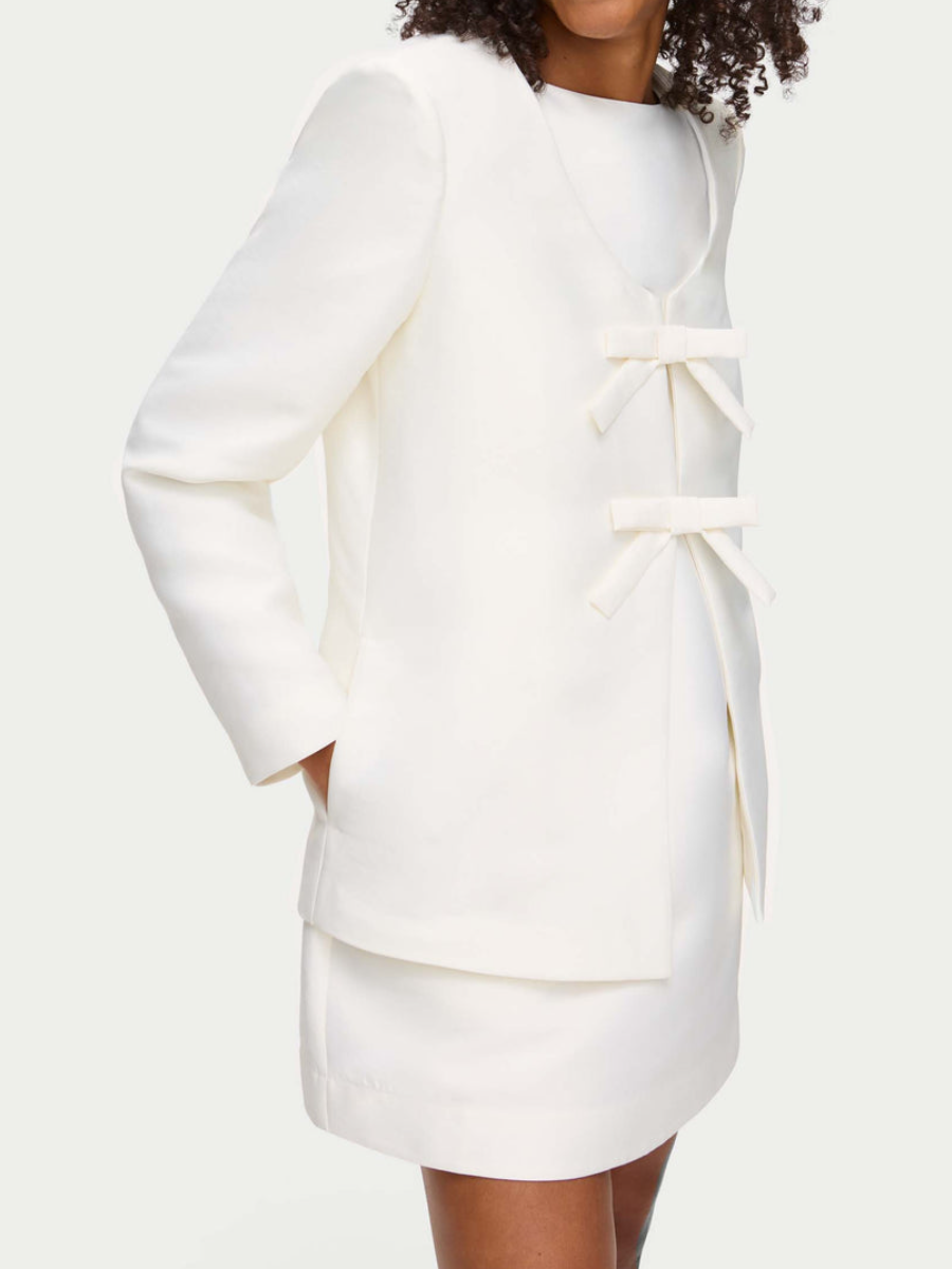 Bow Coat