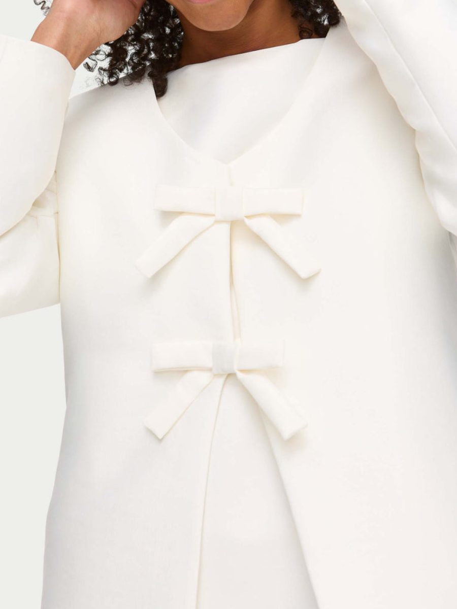Bow Coat